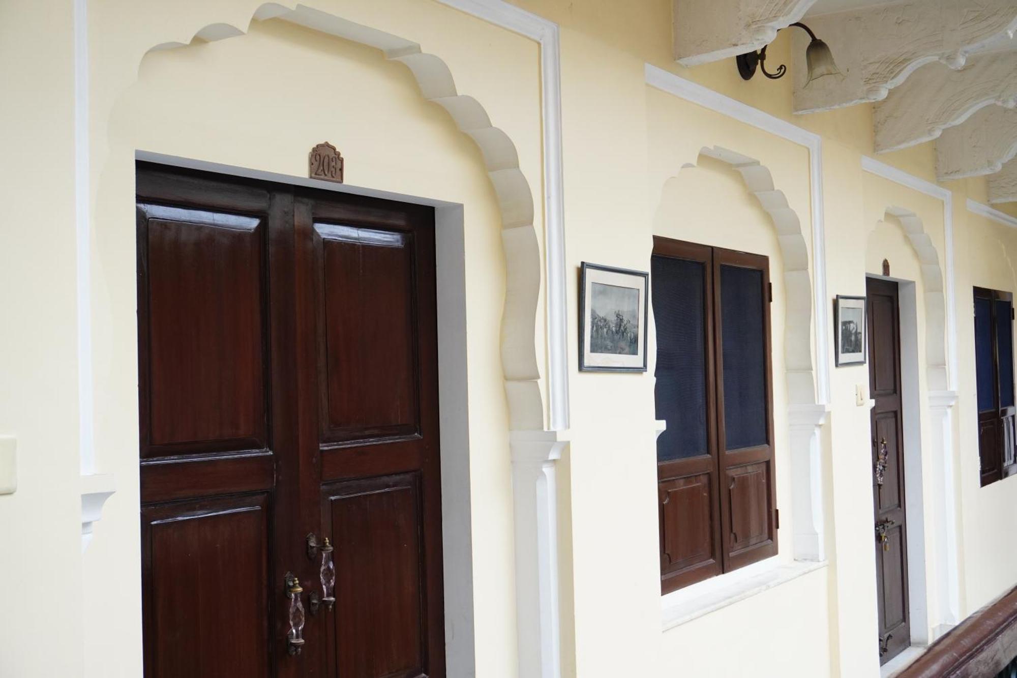 ג'איפור Khandela Haveli - A Boutique Heritage Hotel מראה חיצוני תמונה